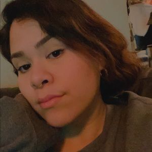 Meet your Posher, Eva